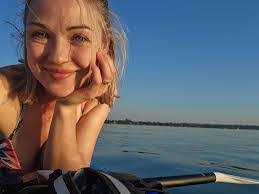 Nicole Muench's Instagram, Twitter & Facebook