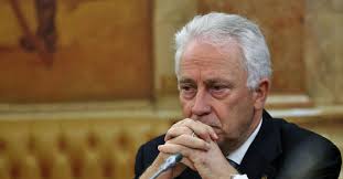 Immoral", "arrogant", un journaliste belge taille un costard au gouverneur  de la Banque du Portugal