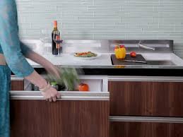 De combinatie van onze compact bathrooms, compact kitchens en compact furniture zorgt ervoor dat elke ruimte maximaal benut kan worden. 7 Micro Kitchen Designs That Say Small Is Beautiful