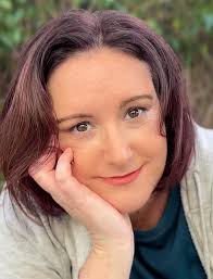 Love Never Leaves (Curta 2020)