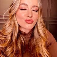 Lauren Ranieri's Instagram, Twitter & Facebook