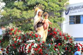 La fiesta de nuestra señora del carmen es el 16 de julio, ya que según la tradición, fue el 16 de julio de 1251 la fecha del regalo del escapulario por parte de la virgen a san simón stock. Virgen Del Carmen Archivos Periodismocatolico Com