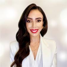 Amanda Foyt's Instagram, Twitter & Facebook