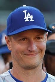 Longtime A's second baseman Mark Ellis retires