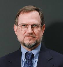 Service awards recognize 207 faculty and staff