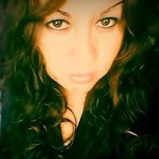 Sandra Pizana's Instagram, Twitter & Facebook