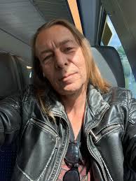 Peter Burkhart (@p.burkhart) • Threads, Say more