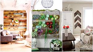 Glass jar for flower arrangement 23 Recycled Wooden Pallet Wall Art Ideas To Realize This Summer
