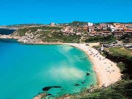 At their closest point, the mediterranean islands. Corsega E Sardenha Private Charter