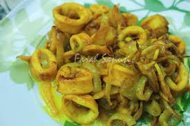 Sotong goreng kunyit atau sotong masak kunyit ini berbeza dari segi ianya dimasak dalam 3 peringkat. Resepi Sotong Goreng Kunyit Blog Farah Sanusi