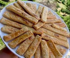 Pastane Galetasi Malzemeler 100 Gr Tereyagi Yumusak 1 Cay Bardagi Yogurt 1 Cay Bardagi Sivi Yag 1 Tatli Kasigi Tuz 1 Tatli K Pastaneler Gida Atistirmaliklar