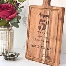 Daisies represent purity, loyalty, faith and innocence and have been used to celebrate the fifth anniversary milestone since the victorian era. Wedding Anniversary 5th Year The Laser Boutique