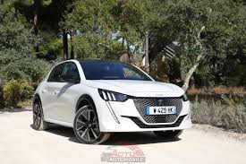 Comparatif essais toyota yaris : Essai Peugeot 208 Puretech 75 Active Et E 208 Gt Les Opposees