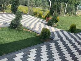 Betondan, dört köşe döşeme taşı. Kilit Tasi Ankara Kilit Tasi Fiyatlari Pinar Dekorasyon