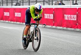En la madrugada colombiana de este miércoles, con la prueba de contrarreloj individual, concluirán las competencias del ciclismo de ruta en los juegos olímpicos de tokio.finalmente serán 39 los corredores que tomarán la partida para la disputa de esta prueba que se cumplirá con partida y arribo en el autódromo internacional de fuji sobre una distancia de 44.2 kilómetros. Cb27sszstyewpm