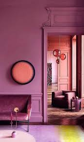 Using pink interior design throughout the home. Farben Harmonie Diese Farbtone Die Manchmal Fast Uberall Lila Sind Sind Fast Unangenehm Die Hellere Lachsfarbe Today Pin In 2021 Harmony Interior Design Color Harmony Interior Design Colorful Interiors