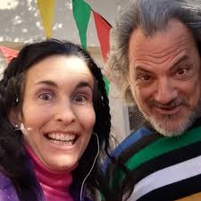 En Historias Andantes, Sebastián Oficialdegui y Marisa Lanteri, narran  cuentos oralmente. El 10 de octubre brindaron una función en la Estación  Fisherton para niños y adultos.