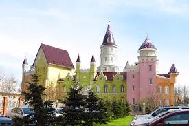 Detskij Sad Zamok Detstva V Poselke Sovhoza Imeni Lenina Prosto Stoit Uvidet Picture Of Moscow Central Russia Tripadvisor