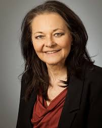 ✨️#SundaySpotlight✨️ Professor Vickie Sutton Years at Texas Tech Law: 23  Education: • B.S. in Zoology and B.S. in Animal Science, North Carolina  State University • M.P.A., Old Dominion University • Ph.D., Environmental