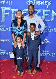 Brown from this is us to talk what season 3 has in store for randall and the rest of the pearson gang. Sterling K Brown With Family At Frozen 2 Premiere Photos Popsugar Celebrity