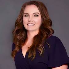 Lisa Cotroneo's Instagram, Twitter & Facebook