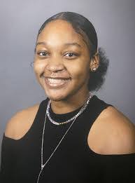 Julie Licata's Instagram, Twitter & Facebook