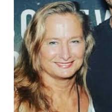 Keri Nutt's Instagram, Twitter & Facebook