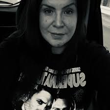 Okay, now I'm fed up. My vertigo made me drop my phone, and yes, the  screen's damaged. First time it's ever happened to me. Where do I go to get  it fixed?