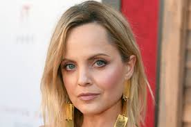 Vegan actress mena suvari is expecting a baby boy, her first child with husband michael hope. Mena Suvari Talks Don T Tell A Soul Reveals Baby Details