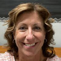 Michelle Nott's Instagram, Twitter & Facebook