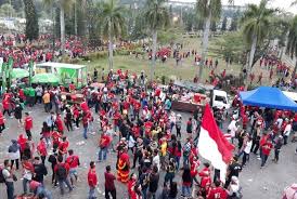 Indonesia vs filipina, pukul 19:45 wib di shah alam stadium, shah alam | sctv. Tiket Indonesia Vs Malaysia Habis Banyak Penonton Kecewa Republika Online