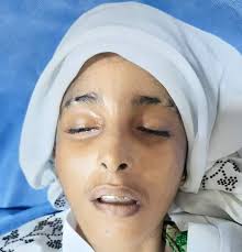 Marxumadan Allaah U Naxariisto Meydkeeda Waxaa Uu Hadda Yaallaa Isbitaalka  Madina Ehelkeeda Waxaa laga yaabaa in aysan Ogeeyn Waxaa Si Naxariis leh  Kaaga Codsanayaa inaad Sii Faafiso Si Familkweda Loo garto. 👇