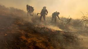 A New Fire Broke Out In Southern California Where Powerful Winds Threatened To Worsen Conditions In Northern California The Kincade Fire Is Now 45 Percent Contained Creditcredit Kyle Grillot For