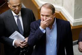 Печерский суд киева назначил председателю политсовета партии «оппозиционная платформа — за жизнь» виктору медведчуку меру пресечения в виде домашнего ареста до 9 июля. Rnbo Zaprovadila Sankciyi Proti Viktora Medvedchuka I Jogo Druzhini