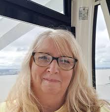 When does knee swelling and heat go down after surgery?