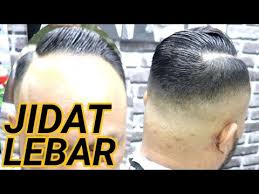 Seperti ini potongan rambut yang cocok … 10 model potongan rambut pendek pria terbaik bisa … 140+ foto model rambut pria korea. Cara Cukur Buat Bentuk Kepala Yang Jidat Dahi Nya Lebar High Fade Hair Cut Tutorial Youtube