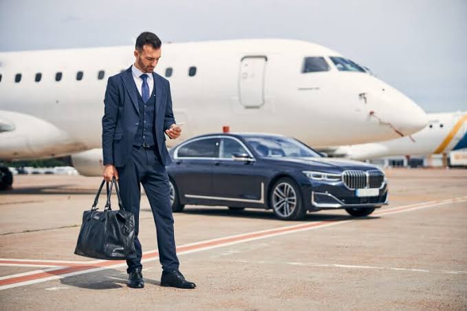 The Benefits of Choosing a Chauffeur Service for Melbourne Airport  Transfers - Limo Chauffeur Service Melbourne
