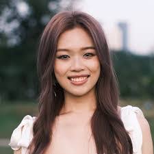 Hazel Kerr's Instagram, Twitter & Facebook