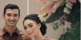 Sudah lama dikabarkan putus, kedekatan citra kirana dengan ali syakieb kembali jadi perbincangan publik. Ali Syakieb Kirim Kode Keras Ke Citra Kirana Untuk Menikah Dream Co Id
