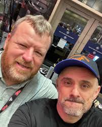 Exciting night at Topps Industry Conference. #topps #mlb #frankthomas  #garyvee