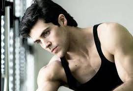 Etoile at la scala theatre i preziosi autografi di roberto bolle sulle copie del nuovo stupendo libro parole che danzano: Chi E Roberto Bolle Eta Carriera Vita Privata Gay O No E Fidanzato Moda Donna Spettacolo Gossip E Bellezza Leichic It