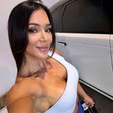 Laura Bedoya's Instagram, Twitter & Facebook