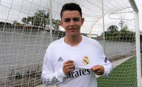 Álvaro fidalgo is 23 years old álvaro fidalgo statistics and career statistics, live sofascore ratings, heatmap and goal video. Alvaro Fidalgo Un Centrocampista De Ley El Comercio