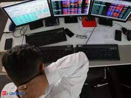Barring nifty fmcg and nifty it, all other sectoral indices witnessed selling pressure. Nse Glitch Traders Left In The Lurch As Tech Glitch Strikes Nse Again The Economic Times