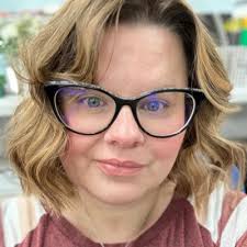 Liz Murphy (@LizzzMurphyyy)