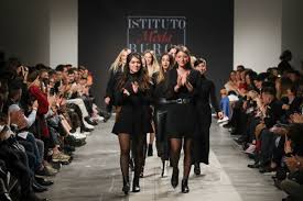 Sogni una casa elegante nei vivaci navigli? Scuola Di Moda Burgo Milano E Roma