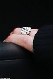 Katherine Schwarzenegger Shows Her Engagement Ring From Chris Pratt Daily Mail Online
