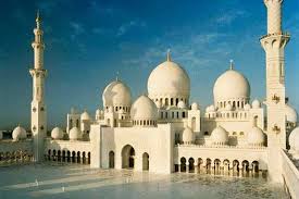 خالد بن عبد الرحمن بن محمد بن علي الودعاني الدوسري، فنان سعودي ولد في الرياض في 22 أبريل عام م 1965، ويذكر أن تاريخ ميلاده المسجل في جواز سفره هو 28 نوفمبر 1962م، كان فقط لجعل سنة أكبر في ذلك الوقت للحصول على رخصة القيادة مبكراً. Ù…ÙˆØ¹Ø¯ ØµÙ„Ø§Ø© Ø§Ù„Ø¹ÙŠØ¯ ÙÙŠ Ø§Ù„Ø§Ù…Ø§Ø±Ø§Øª 2016 ÙˆÙˆÙ‚Øª ØµÙ„Ø§Ø© Ø¹ÙŠØ¯ Ø§Ù„Ø§Ø¶Ø­Ù‰ ÙÙŠ Ø¯Ø¨Ù‰ Ø§Ø¨ÙˆØ¸Ø¨Ù‰ Ø§Ù„Ø´Ø§Ø±Ù‚Ø© Ø¹Ø¬Ù…Ø§Ù† Ø§Ù… Ø§Ù„Ù‚ÙŠÙˆÙŠÙ† Ø§Ù„Ø¹ÙŠÙ†