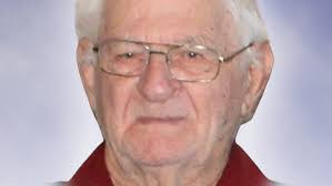 Mary Giroux's Instagram, Twitter & Facebook