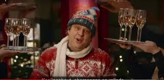 Maar door die samenwerking met de supermarkt moet de acteur zich wel aan één belangrijke voorwaarde houden. Kenners Ah Onderscheidt Zich Met Kerstcommercial Plus Slaat De Plank Mis Foto Ad Nl